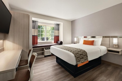 Microtel Inn & Suites by Wyndham Raleigh image 43