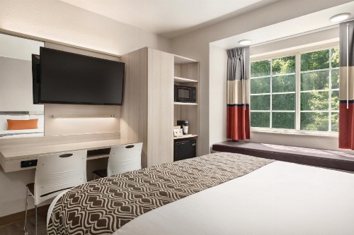 Microtel Inn & Suites by Wyndham Raleigh image 44